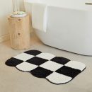 Fluffy Checkerboard Bathmat – Anti-Slip Luxury Rug for Bathroom or Hallway